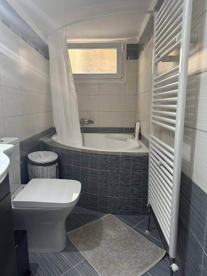 Arya Guesthouse Polýgyros Exteriér fotografie