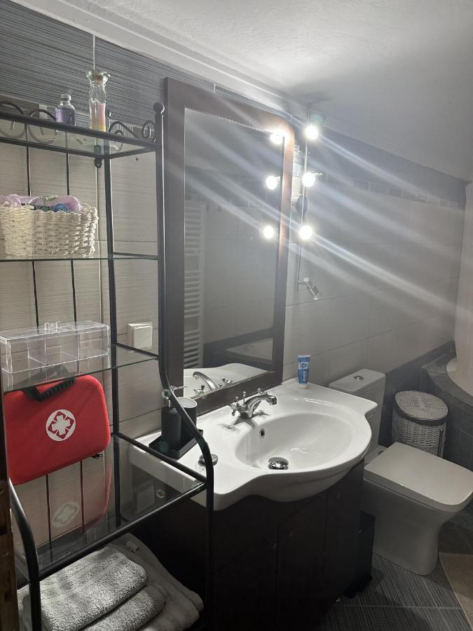 Arya Guesthouse Polýgyros Exteriér fotografie